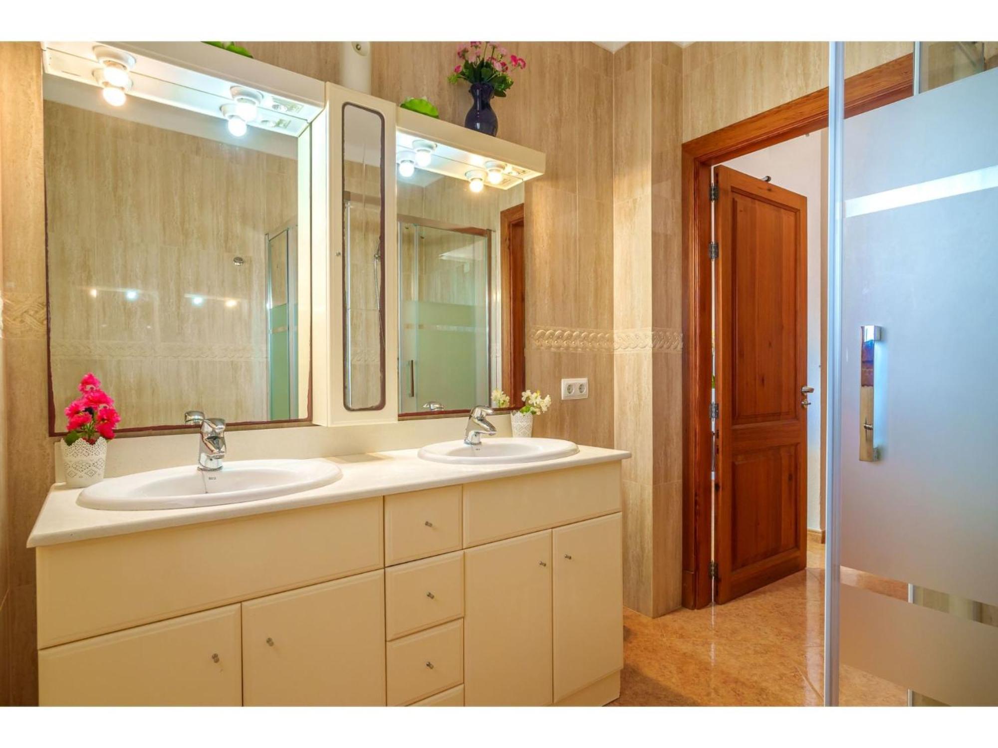 Vista Playa - Lom180 By Interhome
